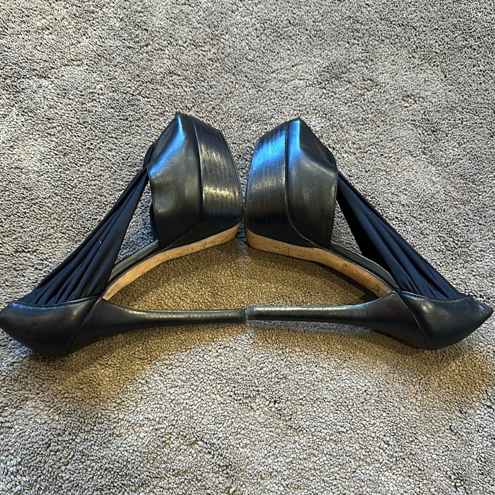 Fendi Women's Black Peep-Toe Shoes - Authentic - Picture 5 of 13